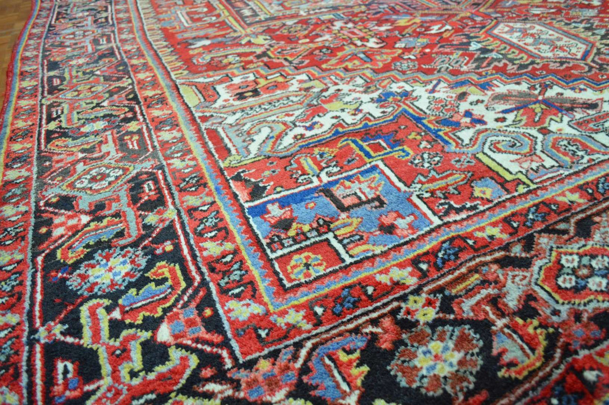 8' 3" x 11' 8" Persian Heriz Rug image 9