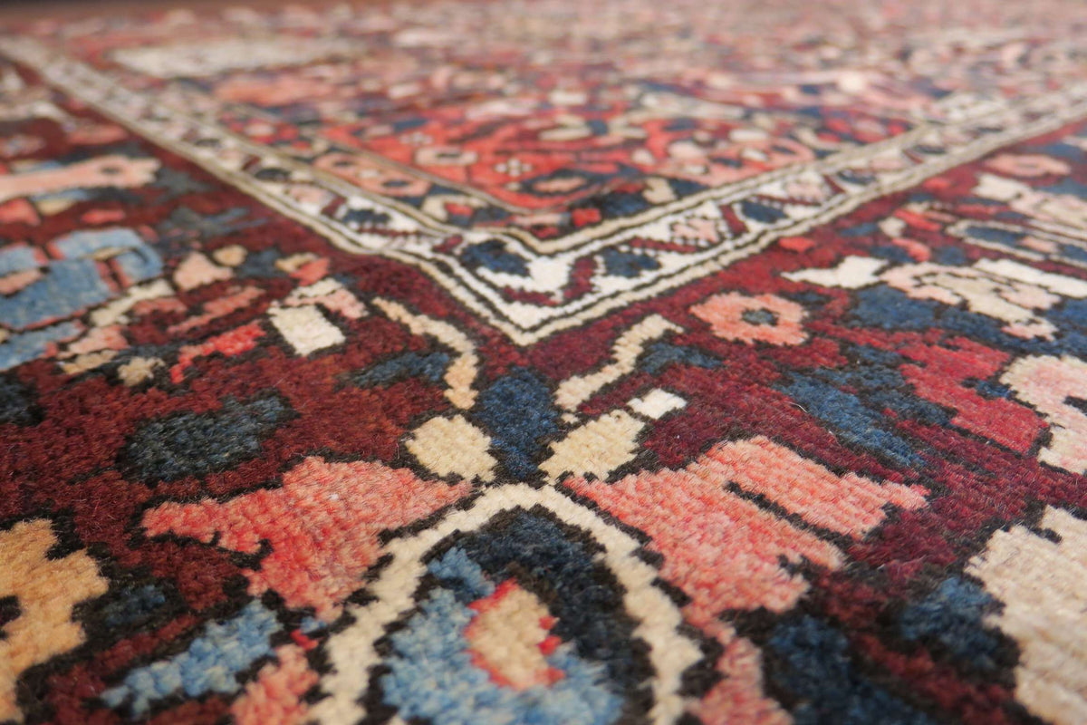 5' 2" x 9' 7" Persian Bakhtiar Rug image 5