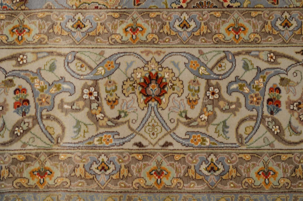 9' 1" x 11' 8" India Sultanabad Rug image 2