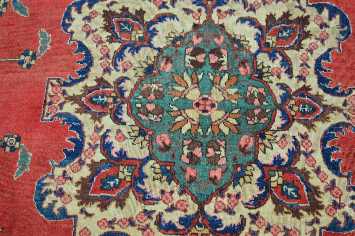 7' 3" x 10' 7" Persian Tabriz Rug image 2