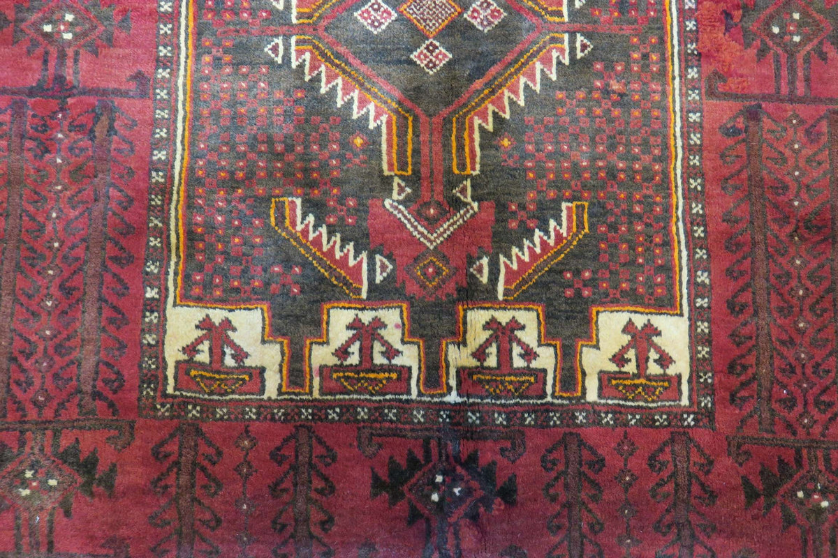 3'3'' x 5'9'' Persian Baluch Rug image 5