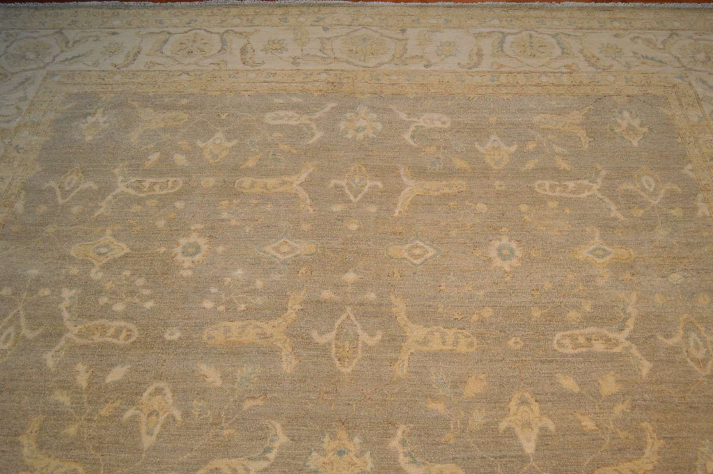 9' 2" x 11' 9" Pakistan Peshawar Rug image 5