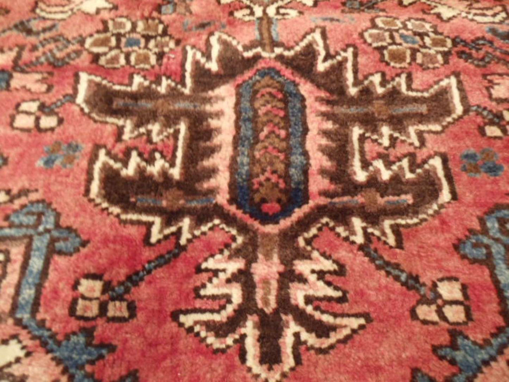 6' 9" x 8' 1" Persian Heriz Rug image 5
