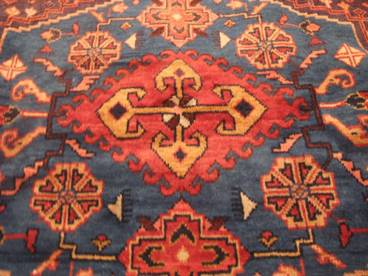 5' 5" x 10' 5" Persian Vis Rug image 2
