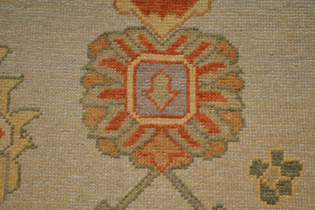 9' 9" x 12' 8" Turkish Oushak Rug image 4
