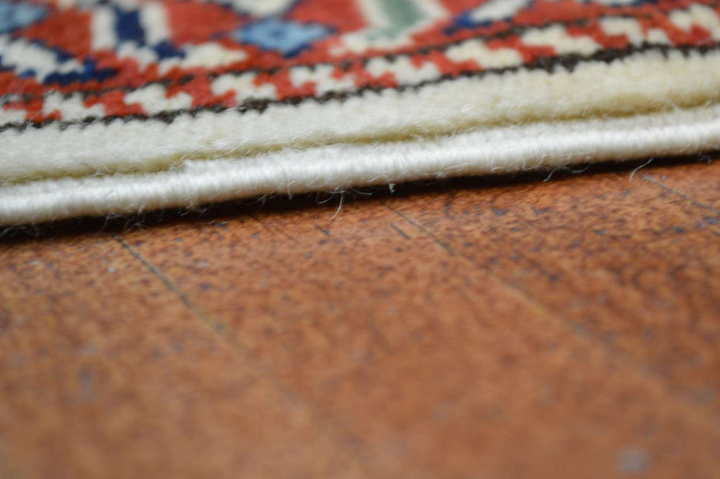 4' 3" x 5' 8" Pakistan Shirvan Rug image 10