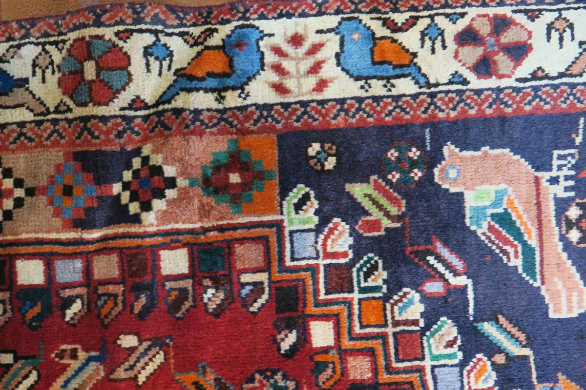 6' 8" x 9' 8" Persian Shiraz Rug image 9
