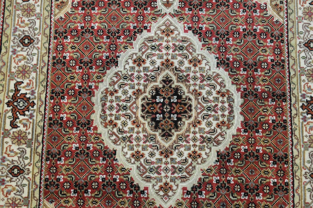 3' 1" x 5' 2" India Bijar Rug image 4