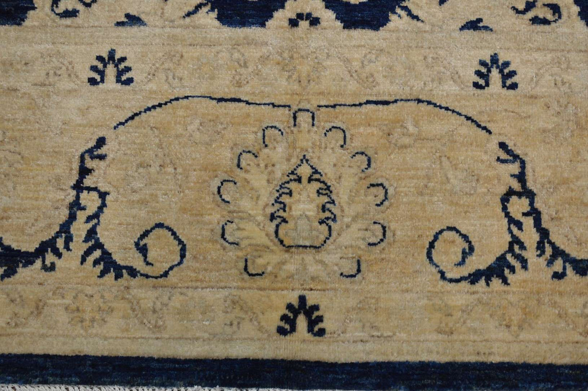 10' 1" x 13' 7" Pakistan Peshawar Rug image 6