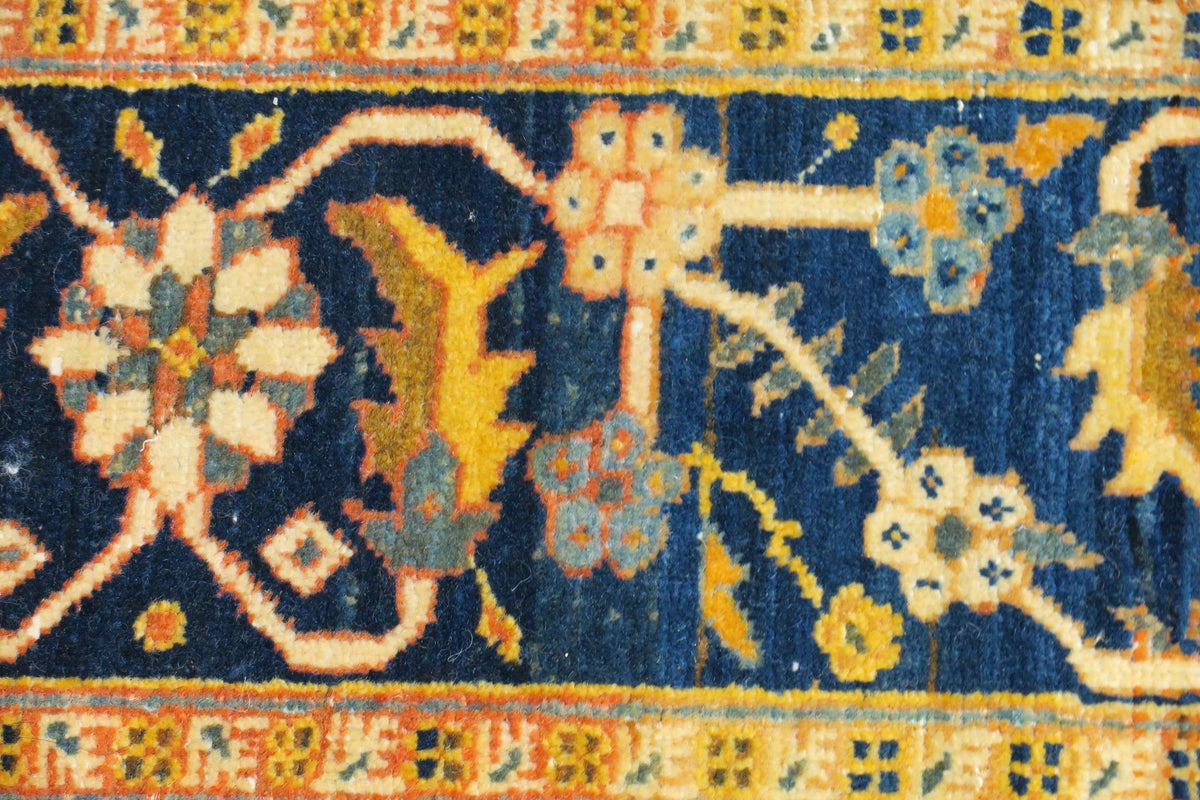 3' 9" x 5' 4" Persian Tabriz Rug image 8