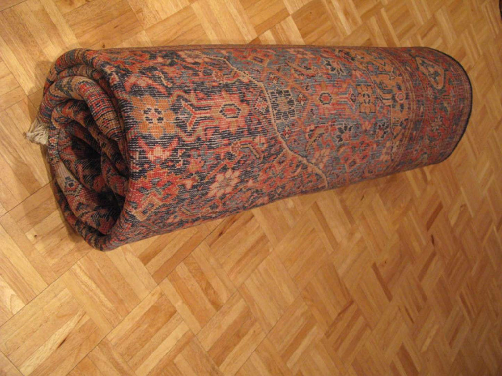 7' 3" x 10' 0" Persian Sarouk Rug image 11