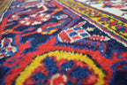 7' 9" x 10' 0" Persian Heriz Rug image 2