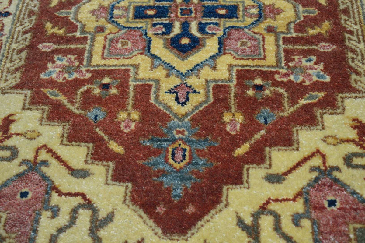 2' 0" x 3' 0" India Serapi Rug image 10