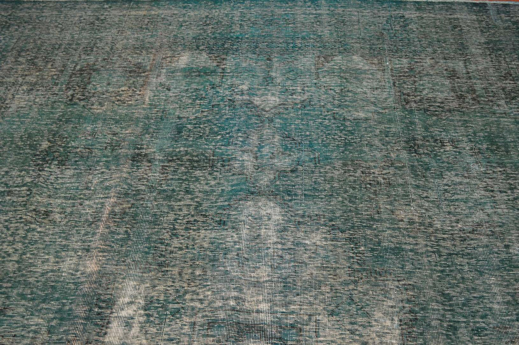 9' 3" x 12' 2" Pakistan Vintage Rug image 3