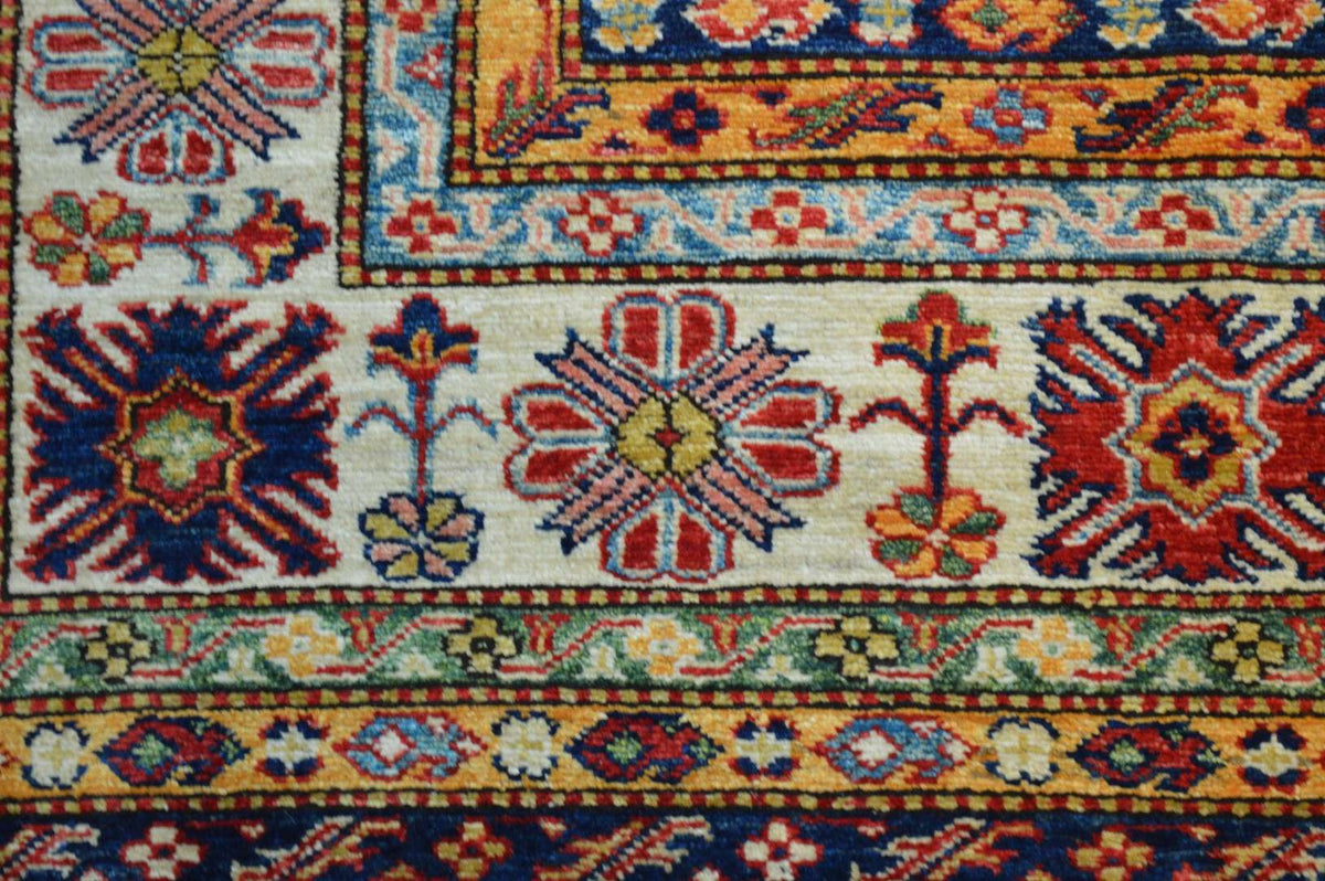 10' 0" x 14' 0" Pakistan Kazak Rug image 2