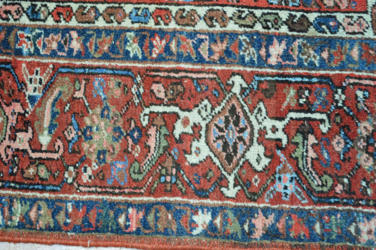 7' 8" x 10' 8" Persian Heriz Rug image 7