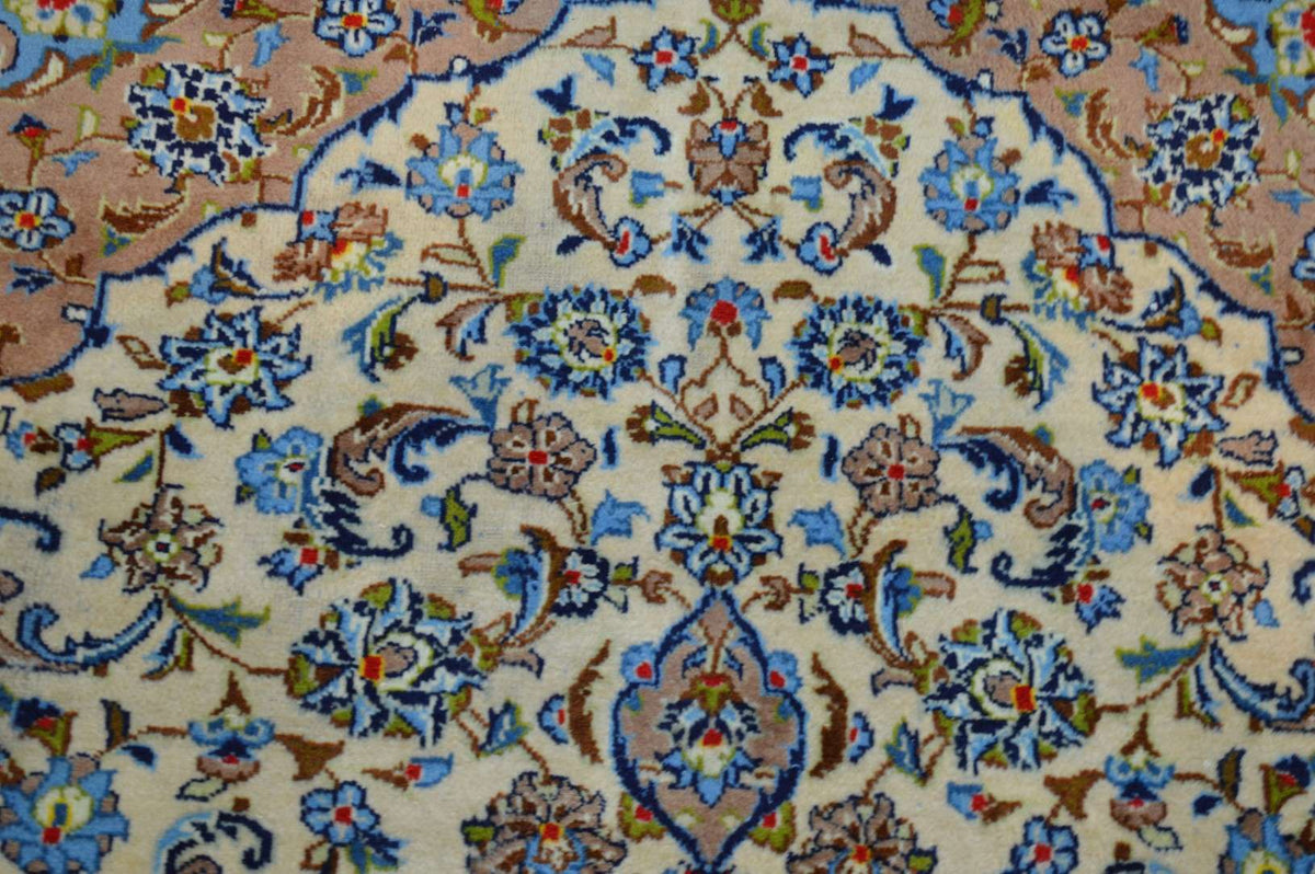4' 8" x 8' 3" Persian Kashan Rug image 9