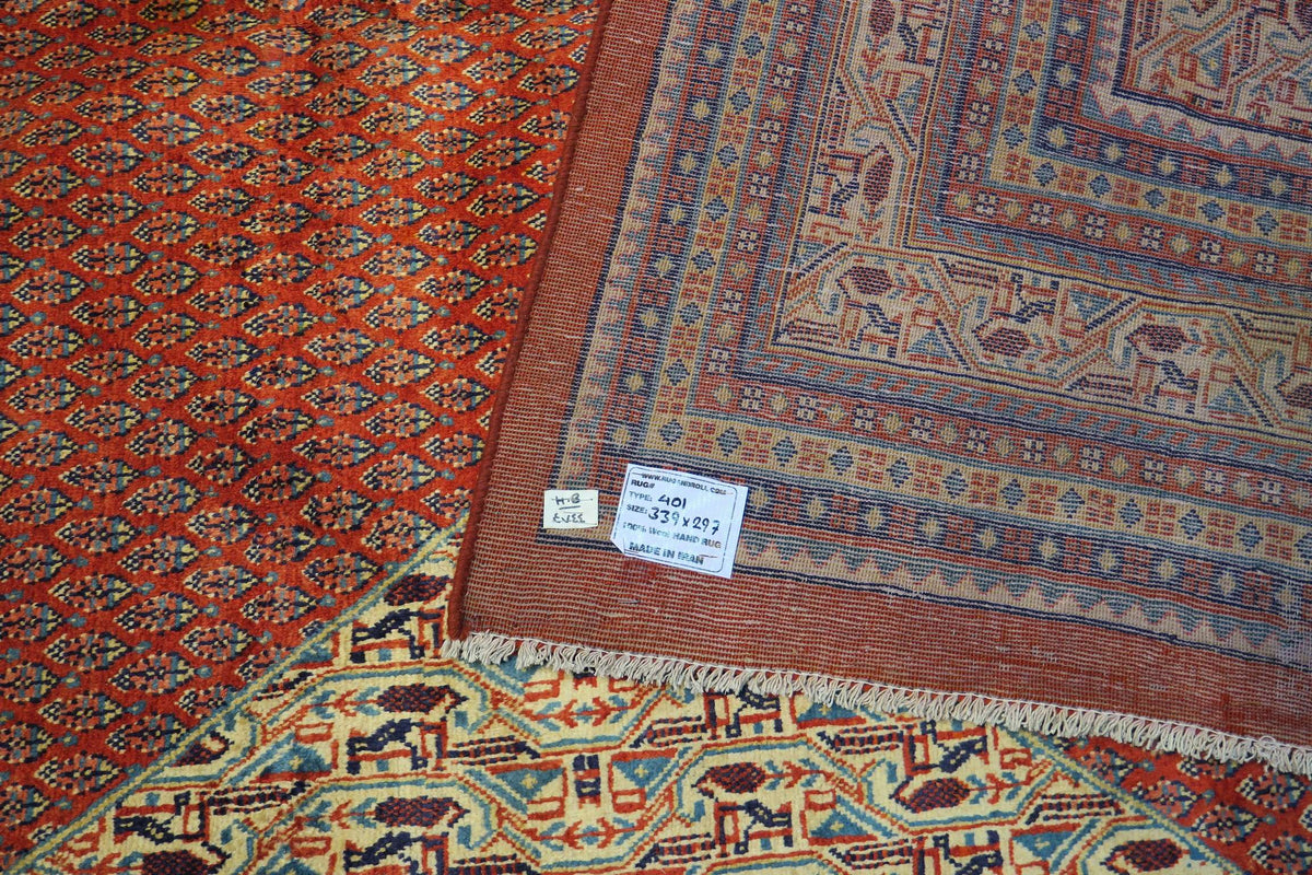 9' 7" x 11' 1" Persian Sarouk Rug image 4