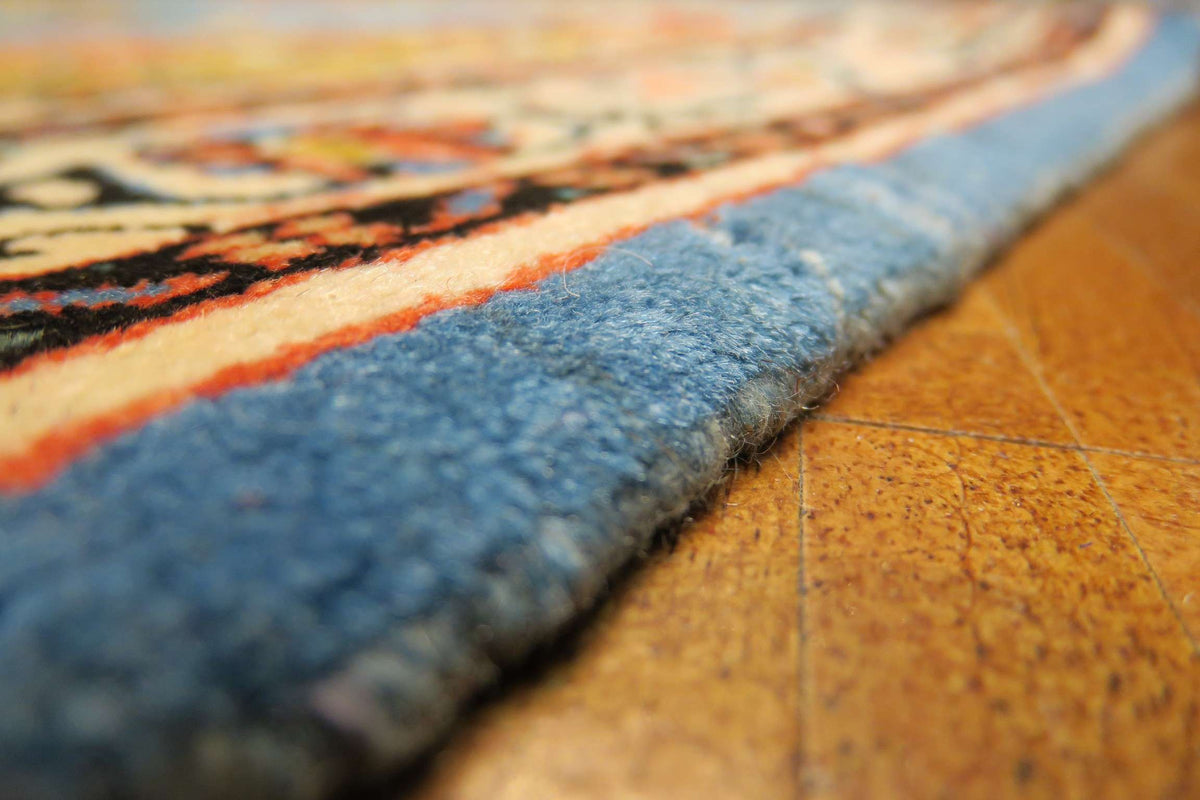 3' 3" x 5' 3" Persian Sarouk Rug image 1