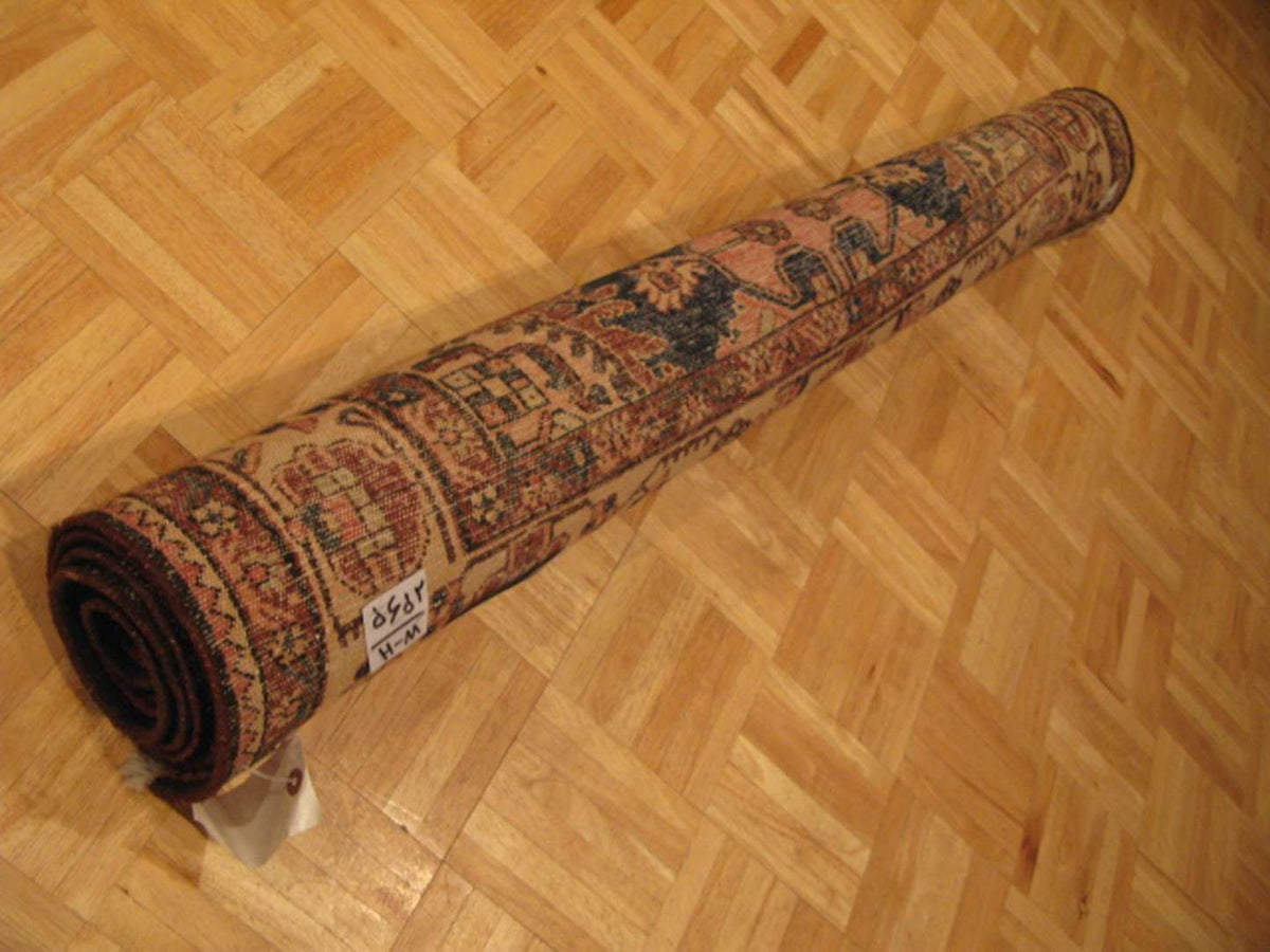 4' 4" x 6' 4" Persian Tafresh Rug image 11
