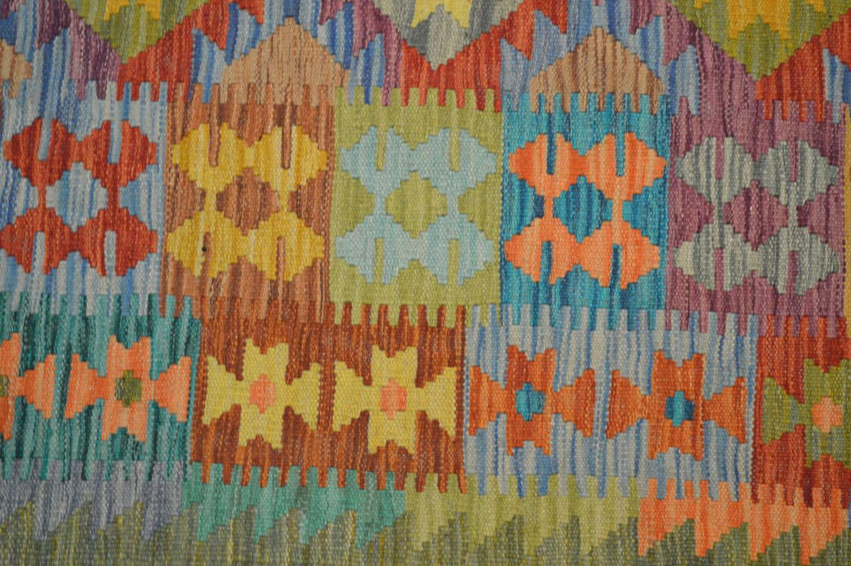 5' 7" x 8' 1" India Kilim Rug image 7