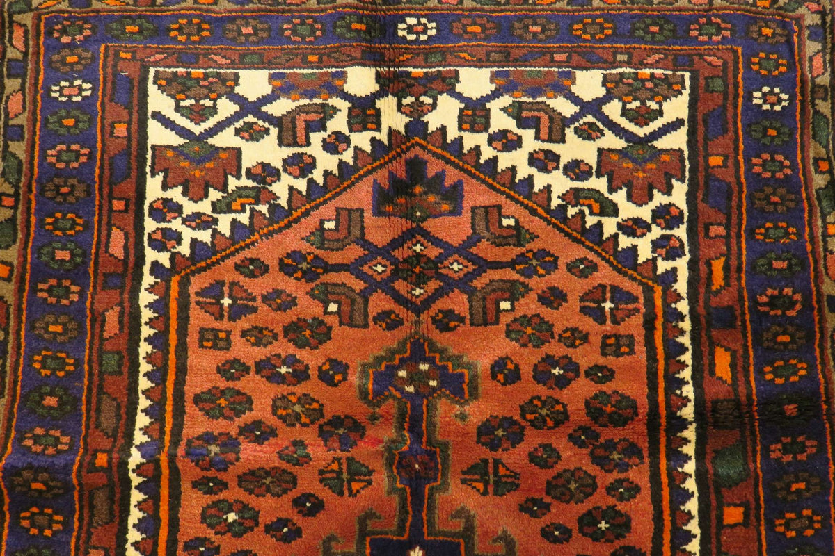 3' 4" x 4' 9" Persian Zanjan Rug image 6