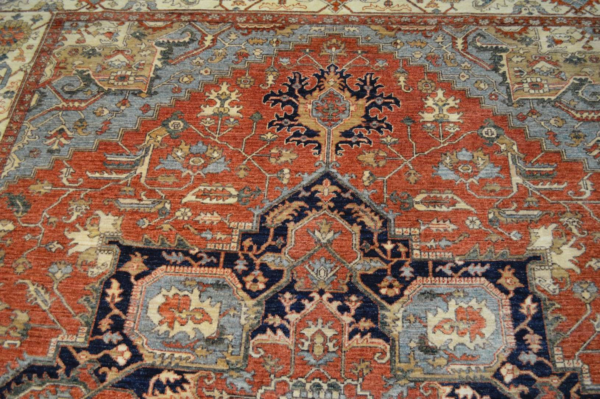8' 0" x 10' 0" Pakistan Serapi Rug image 5