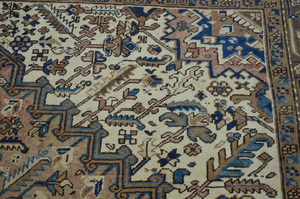 7' 6" x 8' 5" Persian Heriz Rug image 4