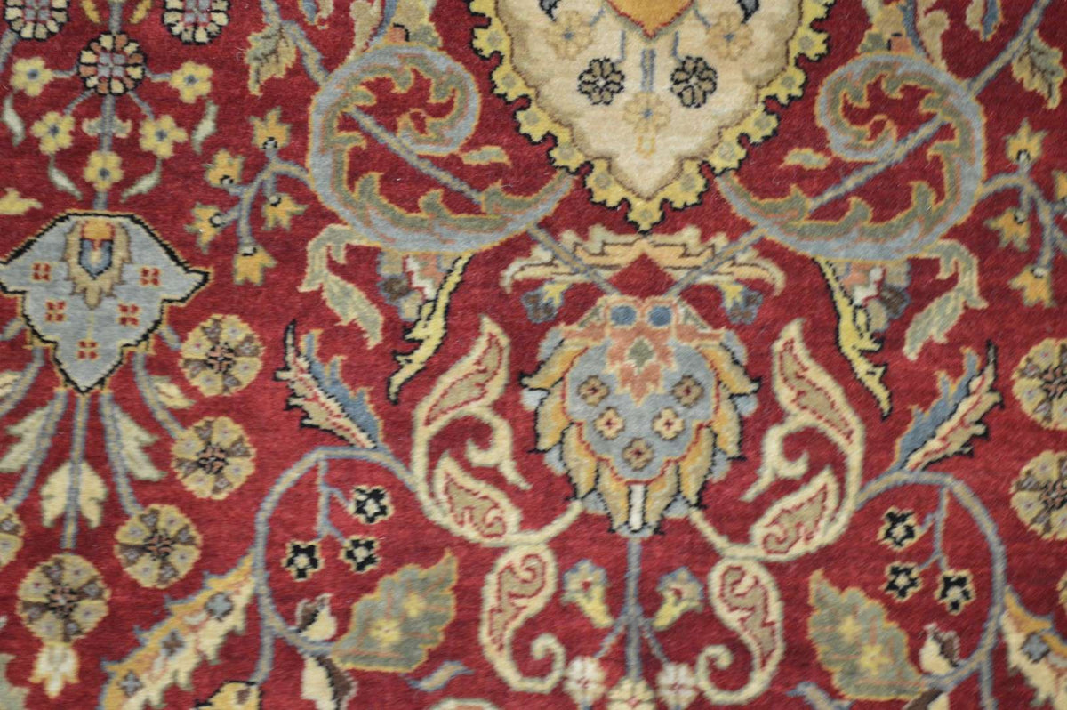 5' 8" x 9' 0" India Tabriz Rug image 9