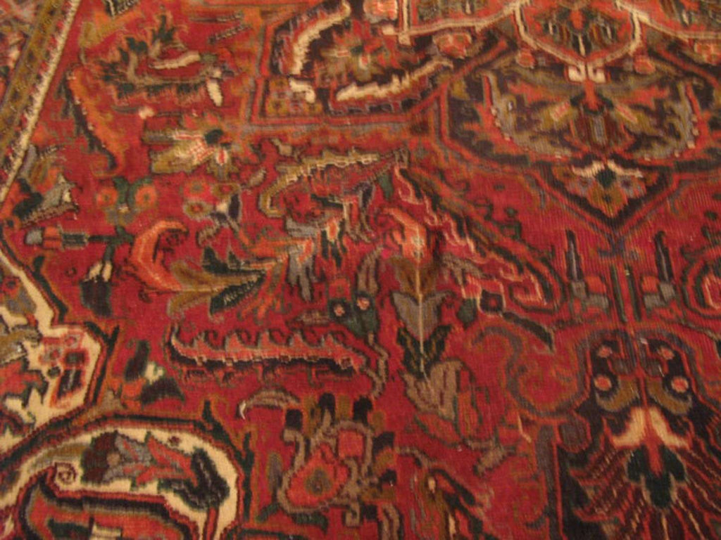 7' 9" x 11' 0" Persian Heriz Rug image 4