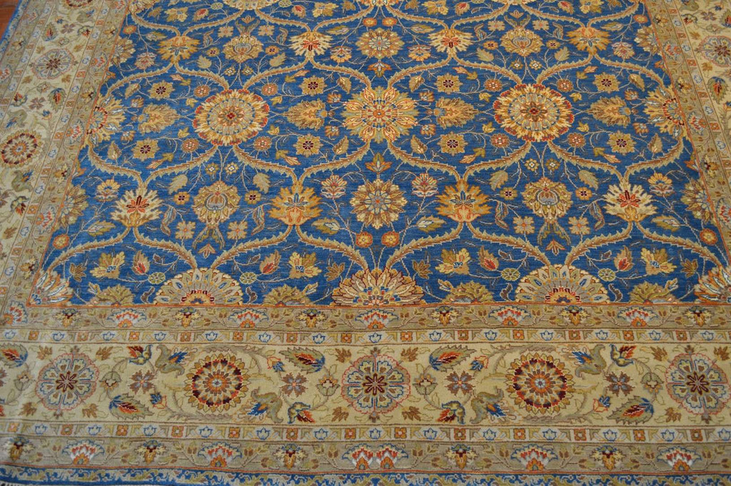 8' 1" x 10' 1" India Agra Rug image 3