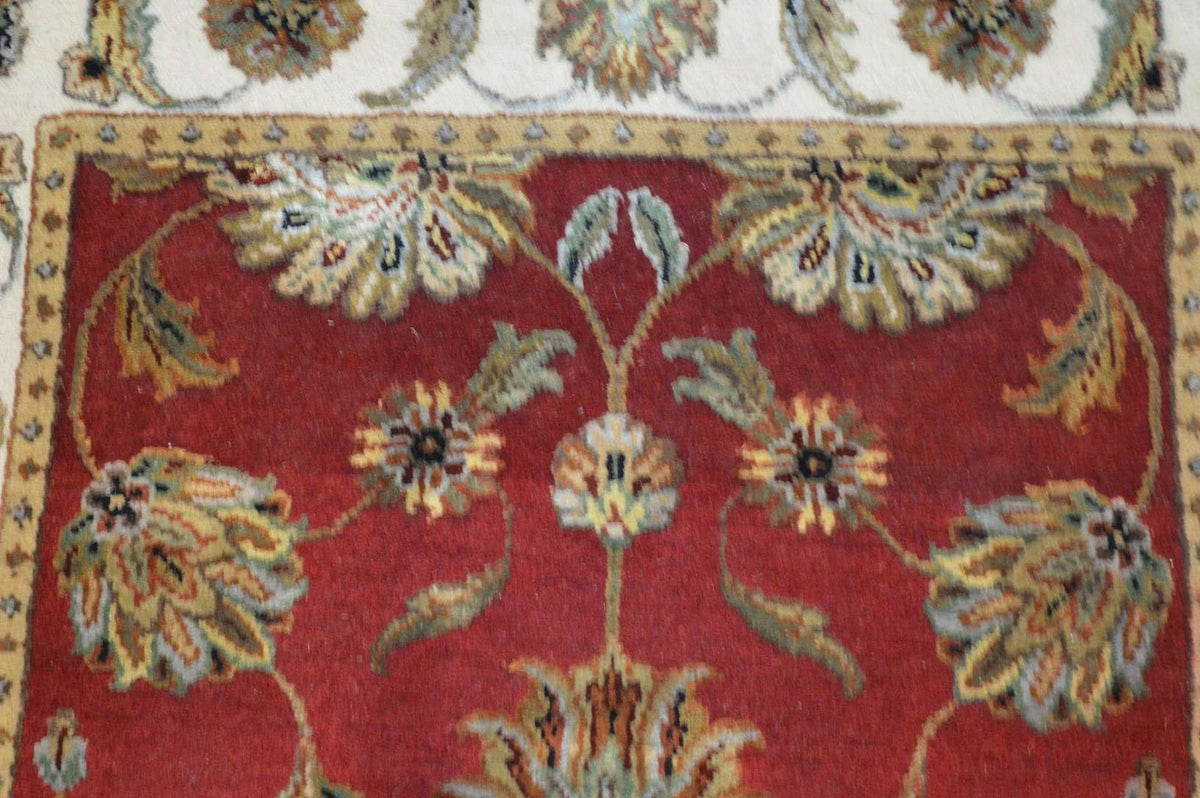 2' 7" x 16' 4" India Jaipur Runner image 4