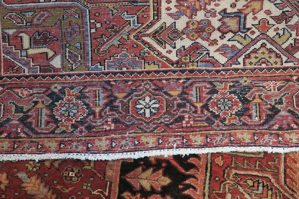 7' 9" x 11' 1" Persian Gorevan Rug image 9