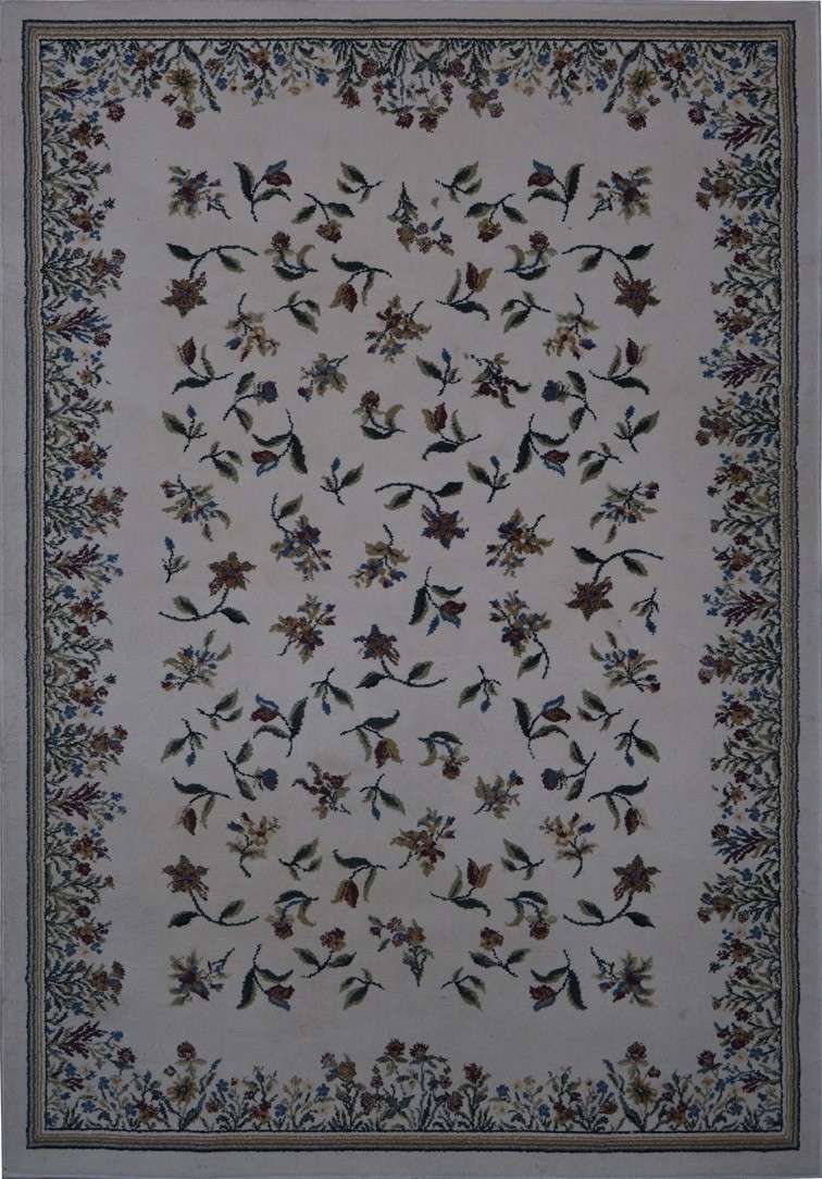5' 3" x 7' 6" Persian Tabriz Rug image 0