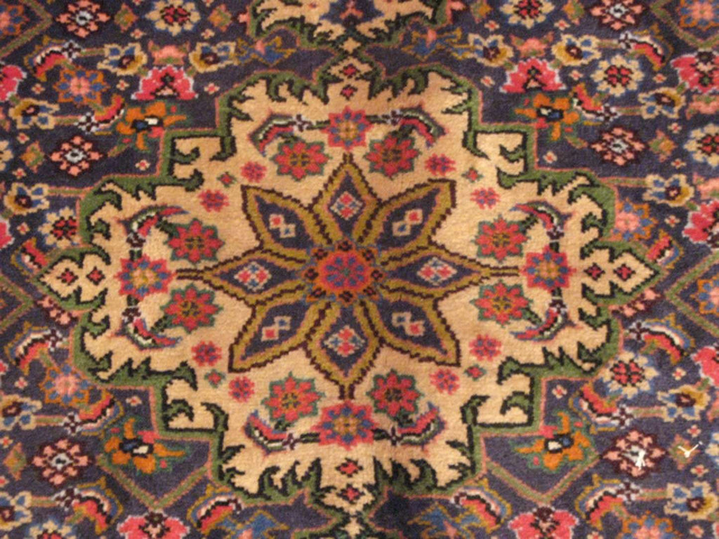 3' 5" x 9' 8" Persian Ardabil Runner image 9