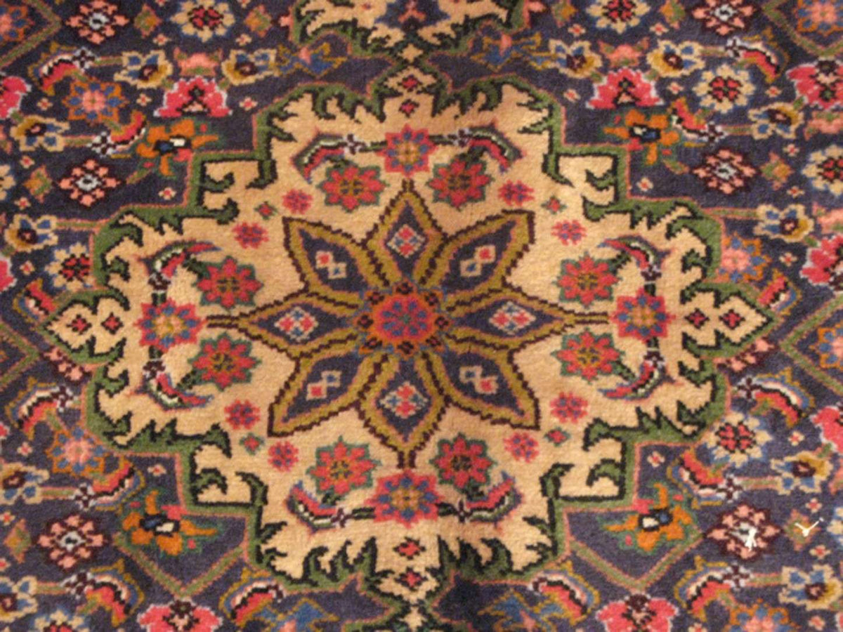 3' 5" x 9' 8" Persian Ardabil Runner image 9