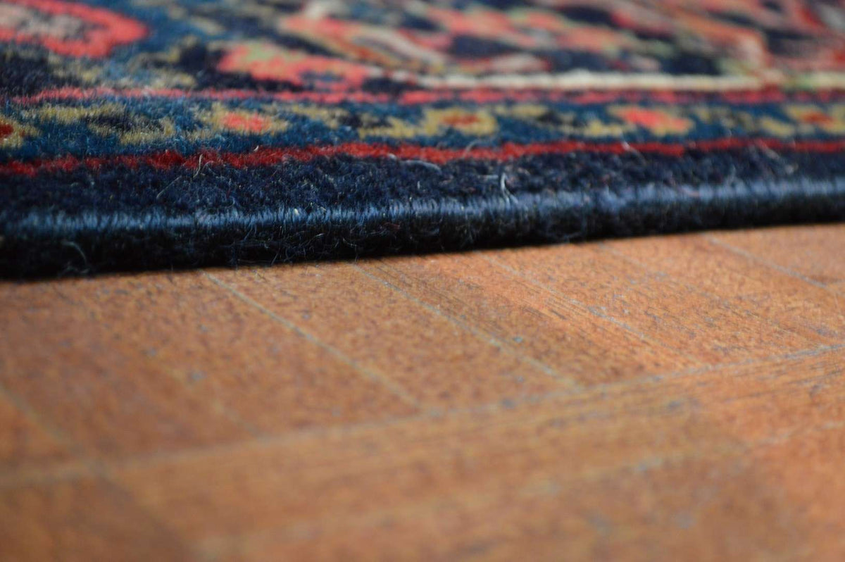 4' 1" x 6' 0" India Heriz Rug image 9