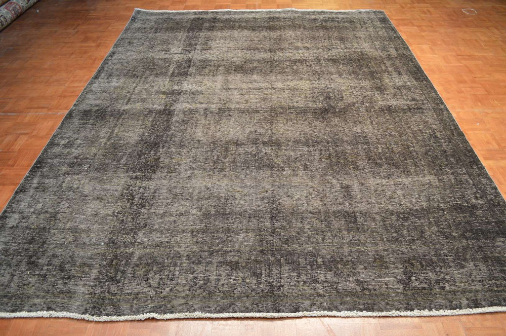 8' 0" x 10' 8" Pakistan Vintage Rug image 1