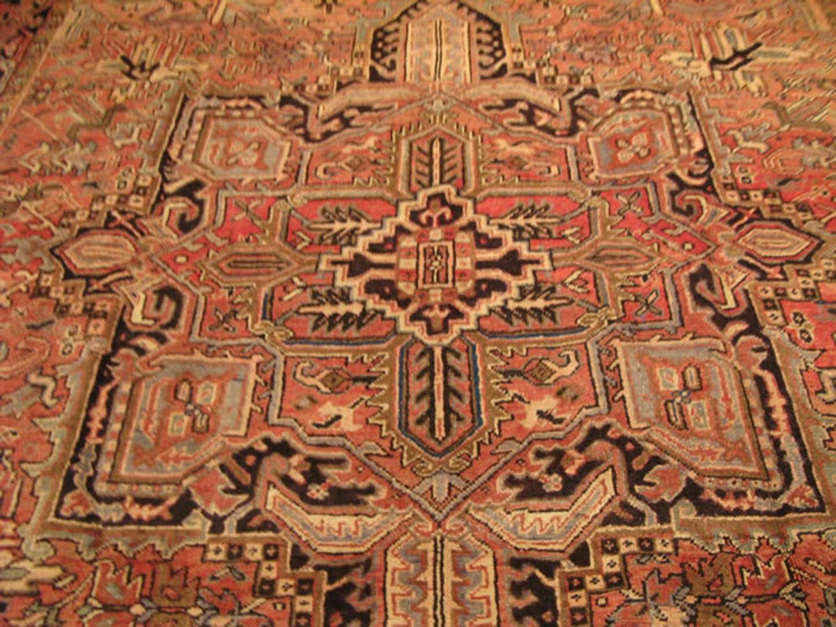 8' 3" x 11' 3" Persian Heriz Rug image 8