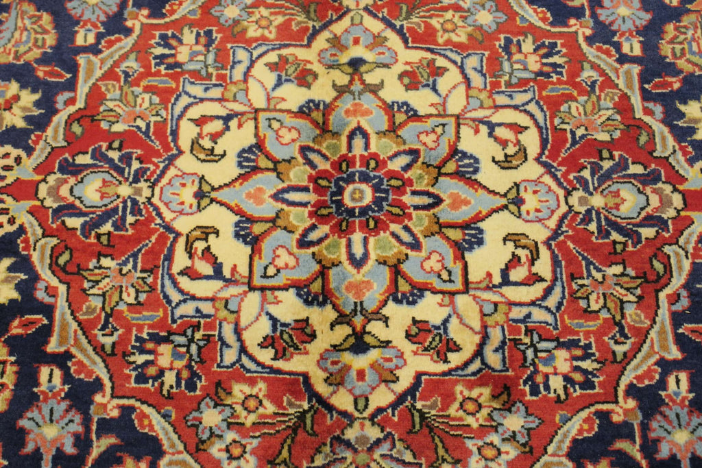 6' 3" x 9' 8" Persian Najafabad Rug image 8