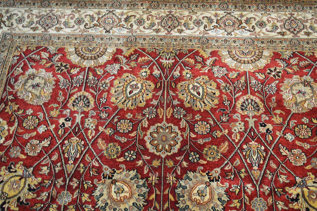 6' 1" x 9' 3" India Agra Rug image 6