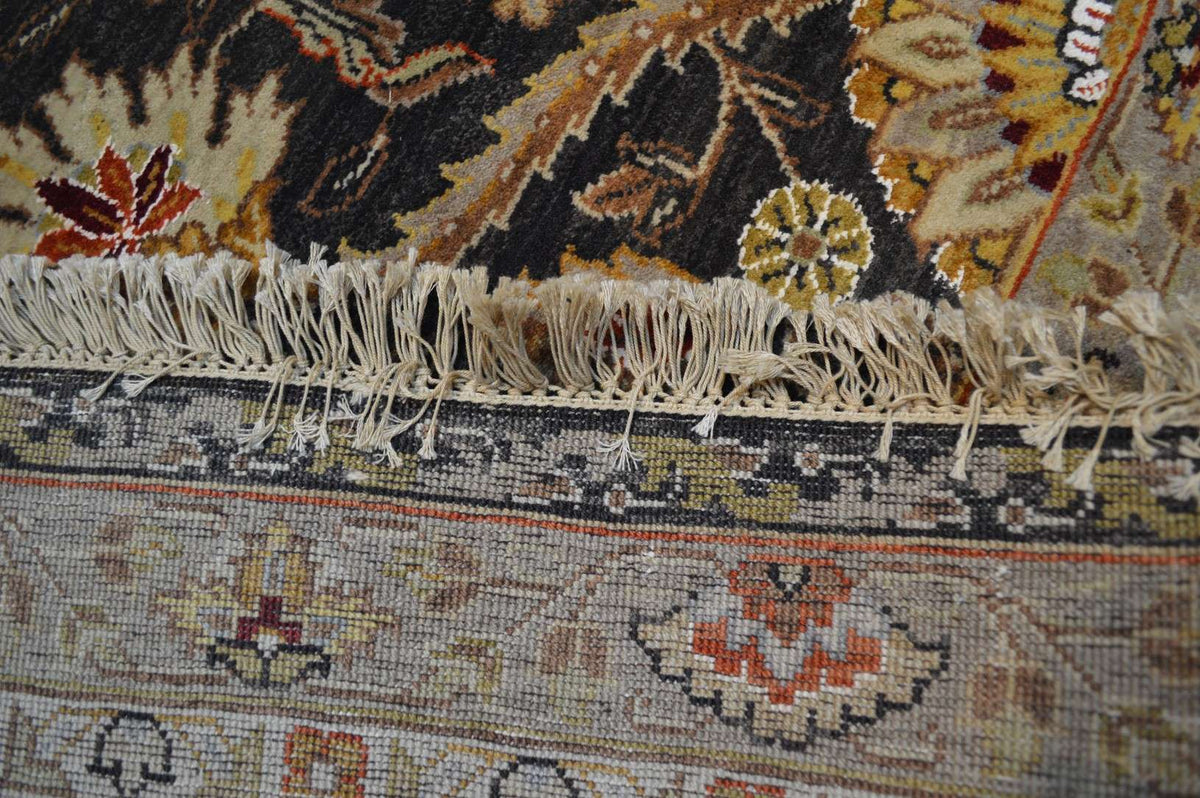 7' 9" x 9' 9" India Agra Rug image 12