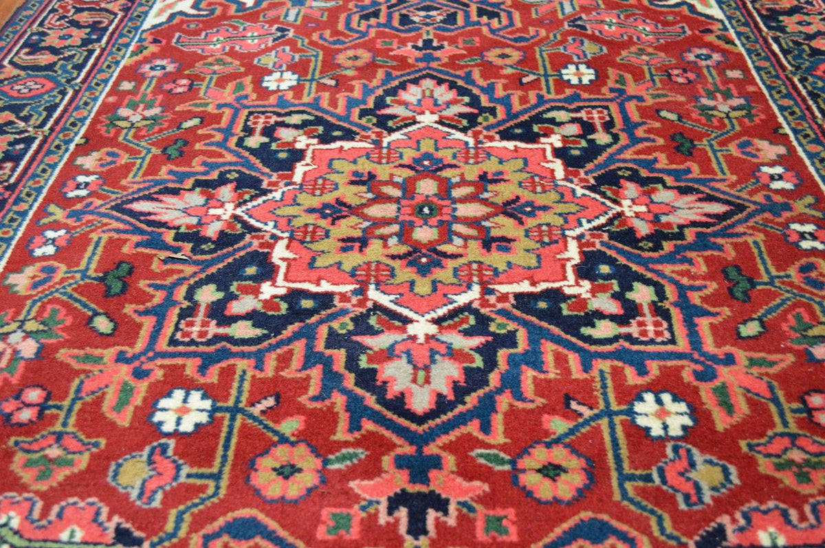 4' 1" x 6' 0" India Heriz Rug image 6