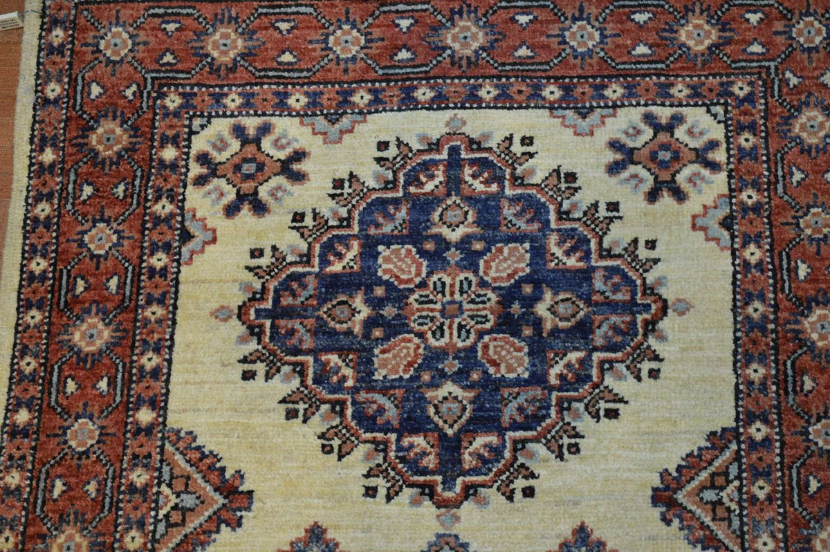 2' 6" x 9' 5" Pakistan Kazak Runner image 3