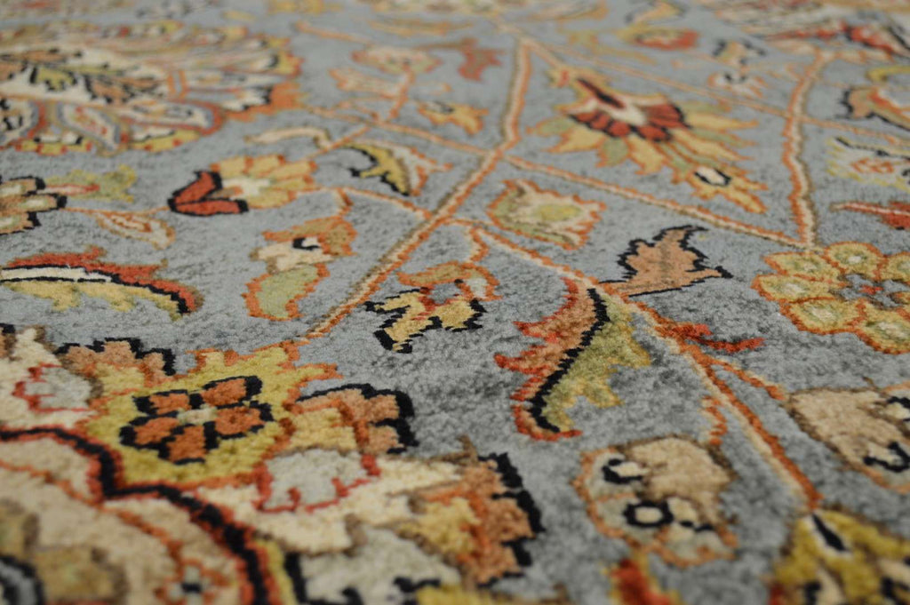 8' 2" x 10' 0" India Agra Rug image 3