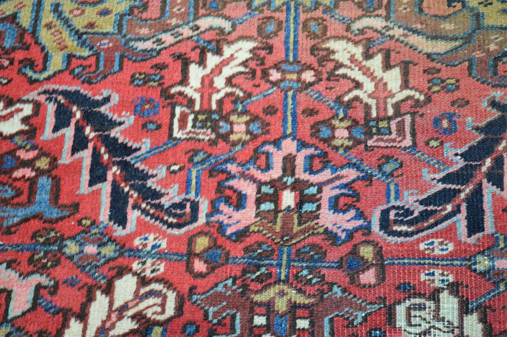 7' 4" x 10' 8" Persian Heriz Rug image 7
