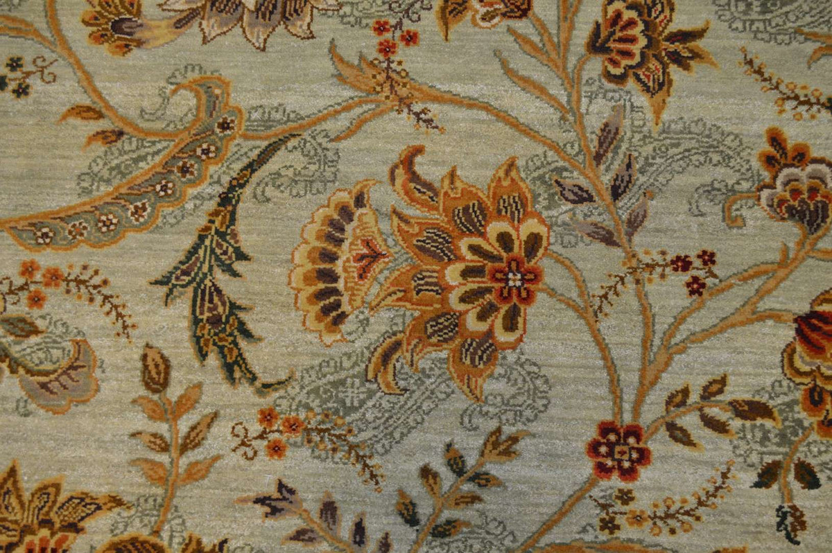 8' 3" x 10' 1" India Sultanabad Rug image 2
