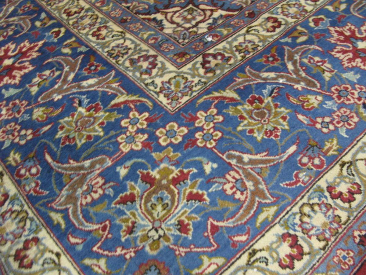 9' 1" x 13' 0" Persian Najafabad Rug image 6