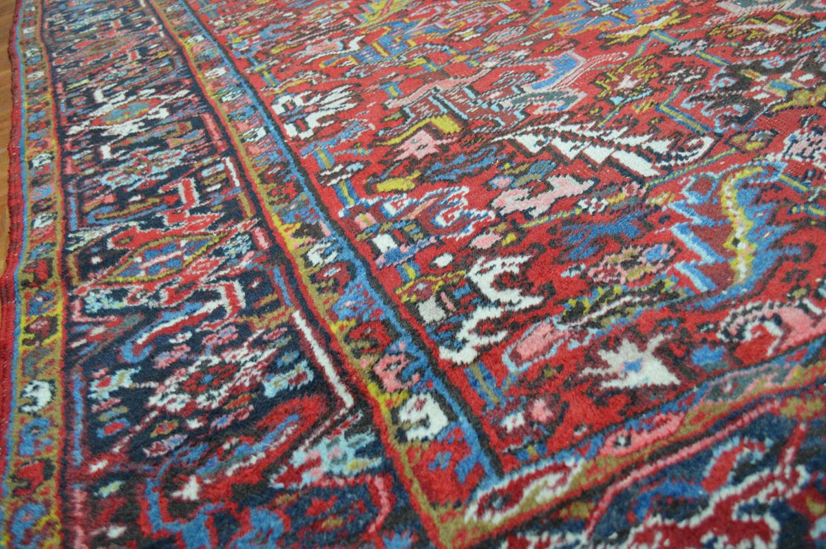 6' 7" x 9' 5" Persian Heriz Rug image 9