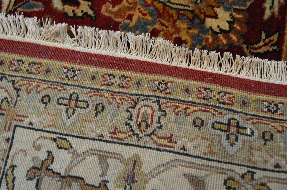 6' 1" x 9' 3" India Agra Rug image 11
